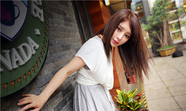 山东想找一个女性生孩子给报酬-｛找个女人生孩子多少钱｝
